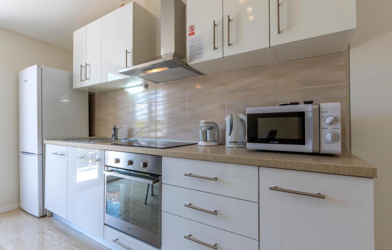Apartments Listes Milna  Exterior foto