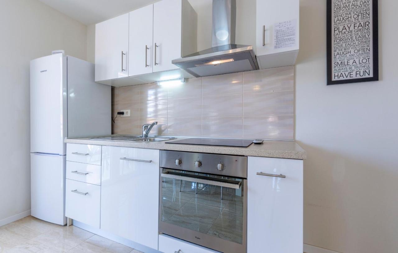 Apartments Listes Milna  Exterior foto